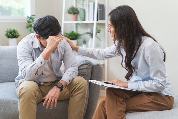 Addiction Recovery Hypnotherapy vs. Traditional Methods