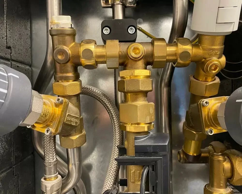 When to Handle HIU Service Yourself in London and When to Call Experts