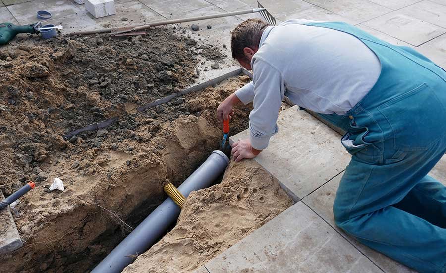 Common Mistakes Homeowners Make Without a Sewage Clean Up Company